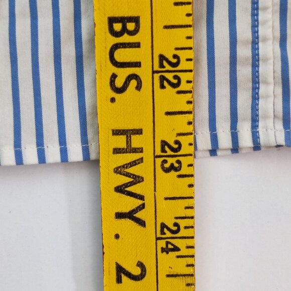 Hugo Boss blouse women's size 8 white with blue stripes business casual - Picture 14 of 14